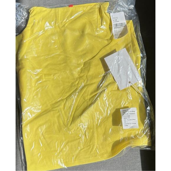 Not Yours to Keep Yellow Crop Top LARGE Swank Mockneck Bodycon Designer $148 NEW - Picture 7 of 8